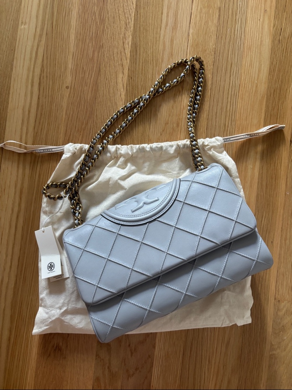 NEW WITH TAG Tory Burch Quilted Shoulder Bag in Bay Gray with Gold Chain